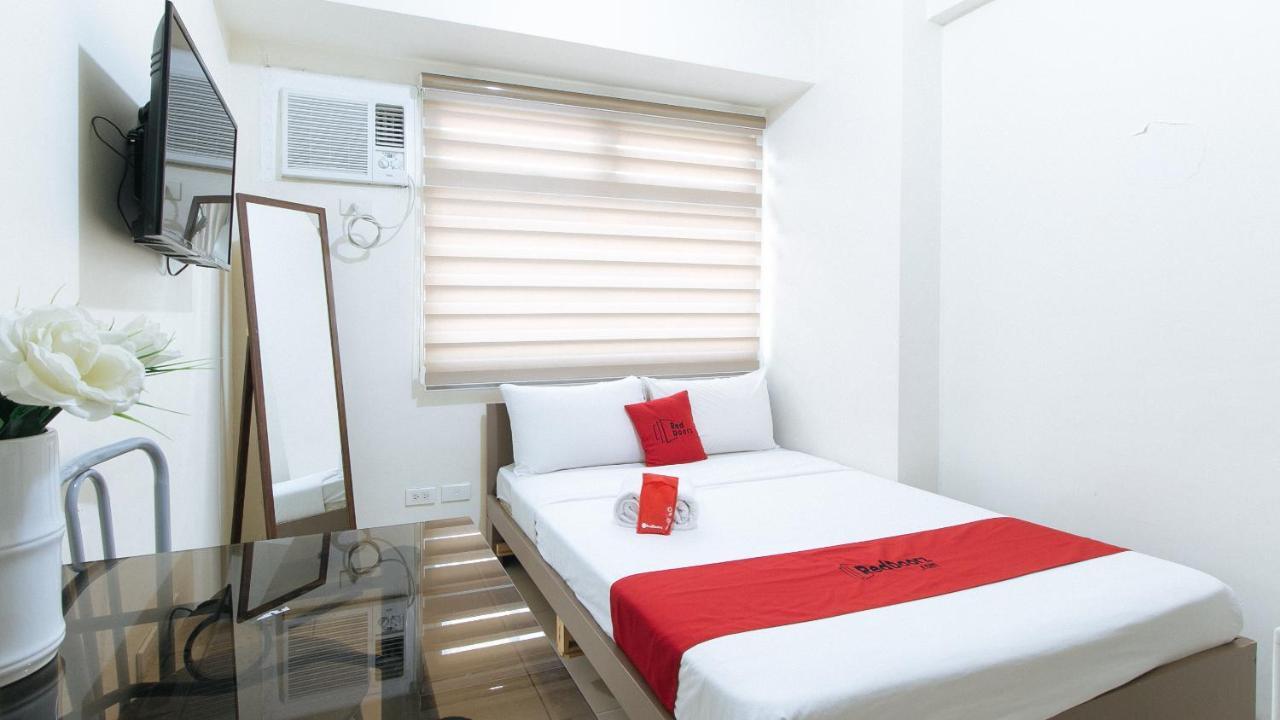 Reddoorz Plus @ Urban Deca Tower Edsa 2 Mandaluyong Екстер'єр фото