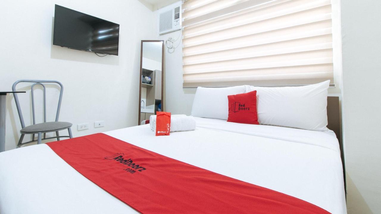 Reddoorz Plus @ Urban Deca Tower Edsa 2 Mandaluyong Екстер'єр фото