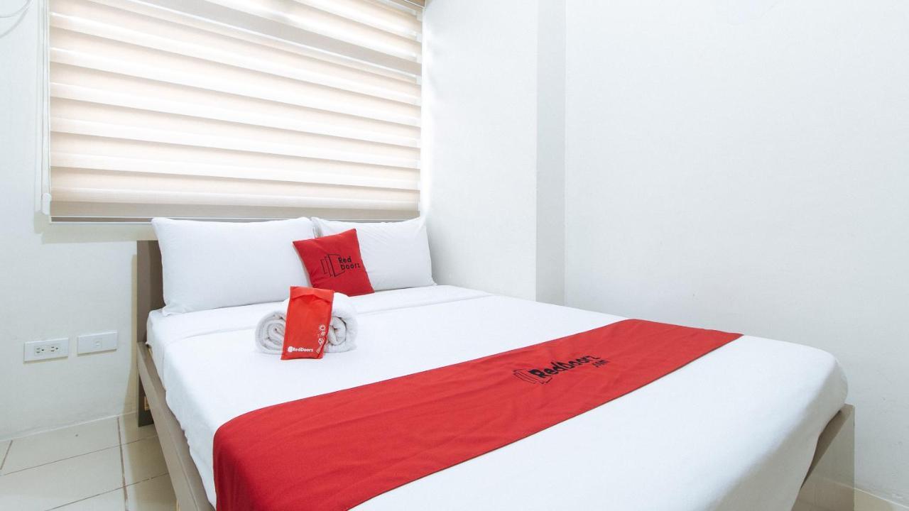Reddoorz Plus @ Urban Deca Tower Edsa 2 Mandaluyong Екстер'єр фото