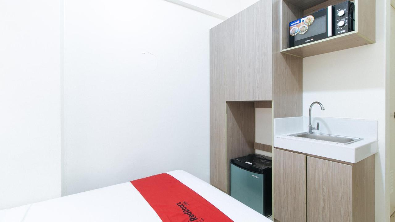 Reddoorz Plus @ Urban Deca Tower Edsa 2 Mandaluyong Екстер'єр фото